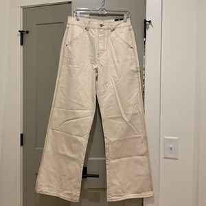 Khaki jeans